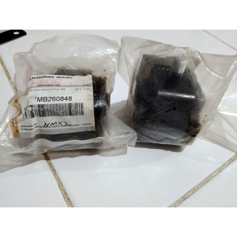 karet dudukan transmisi/trans mounting/pangkon vreseneleng L300 disel