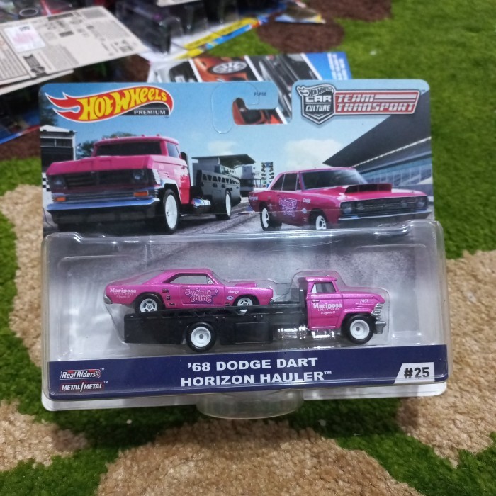 Hot Wheels Team Transport 68 Dodge Dart & Horizon Hauler Pink GJT39