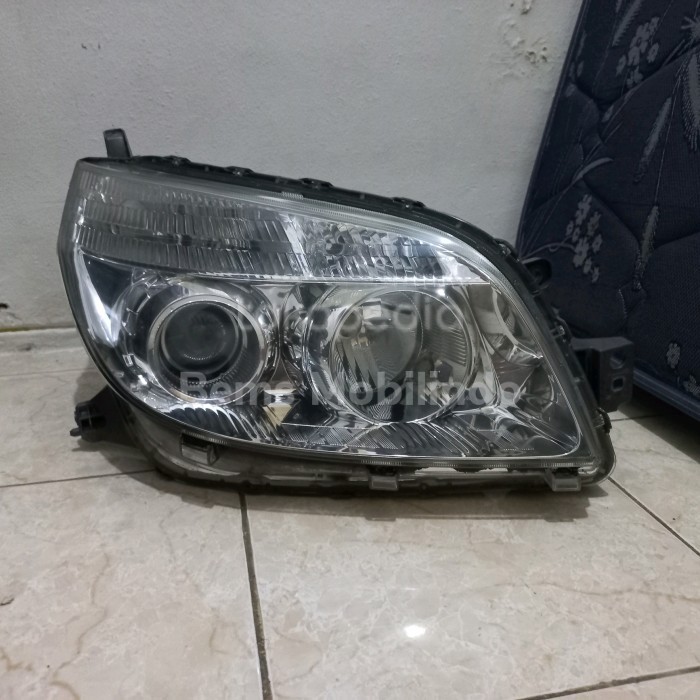 headlamp toyota rush 2012