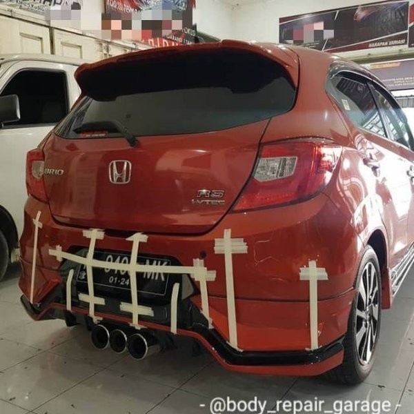 Bodykit belakang honda brio tx style