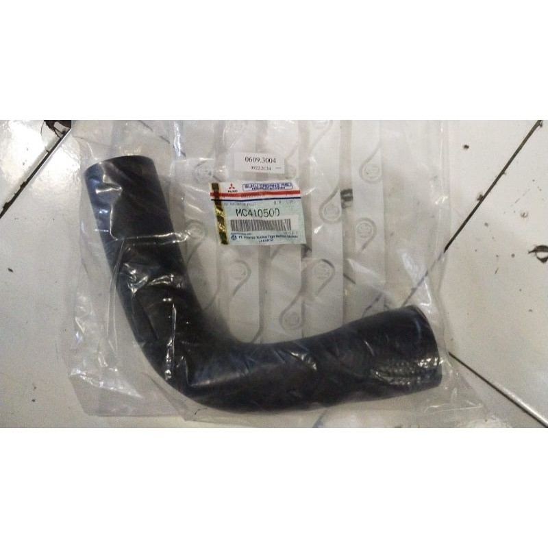 Selang radiator atas Fuso PS 190 6d16  fighter original