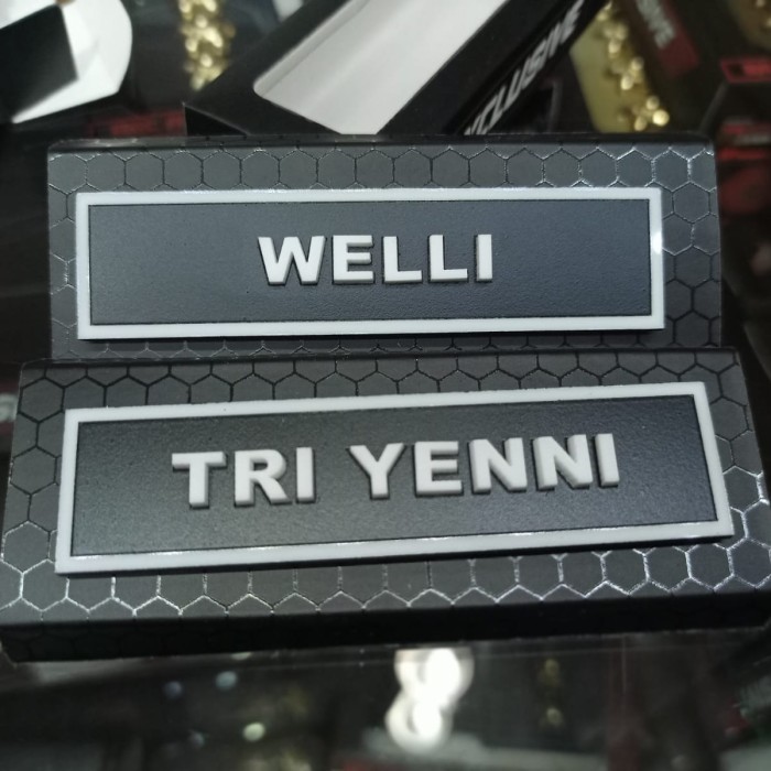 

Name Tag PDH Papan Nama dada PDH Timbul 3d exclusive - coklat, peniti