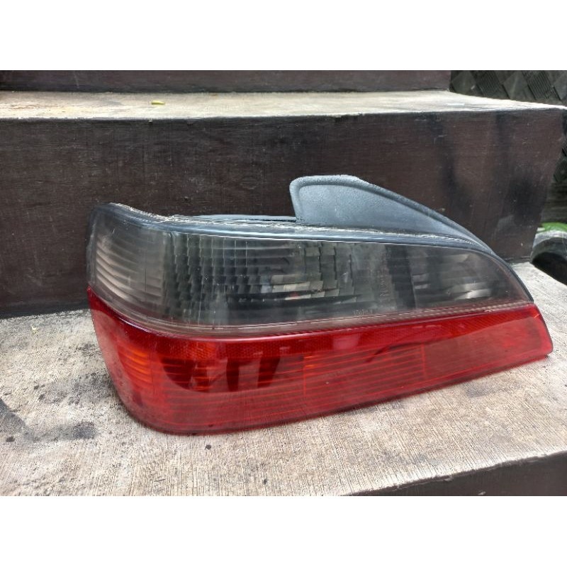 Stoplamp Lampu Belakang Peugeot 406 D8 Original