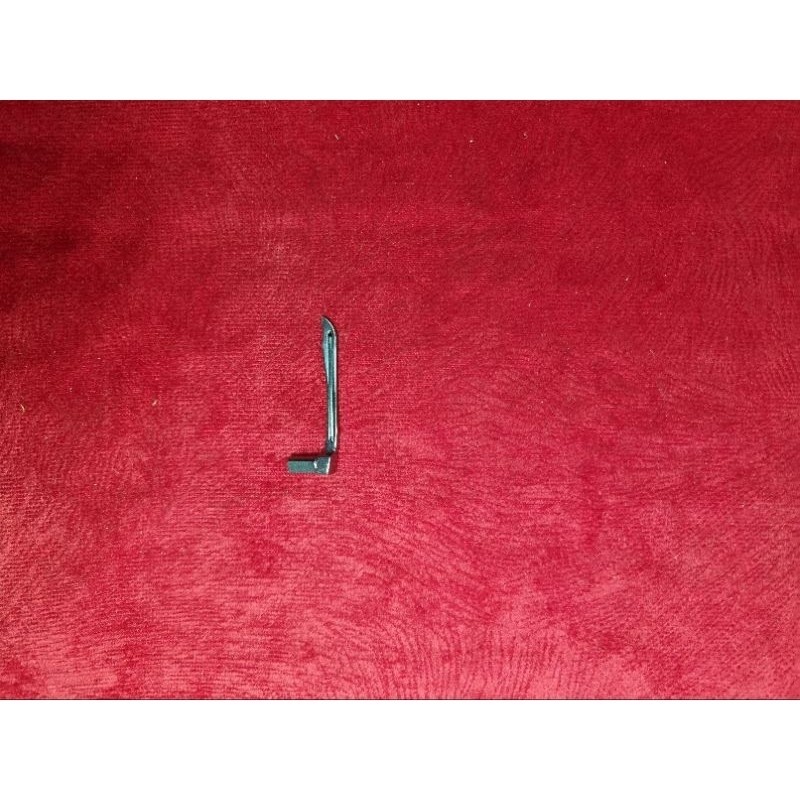 MT01 Looper mesin jahit Overdeck Siruba