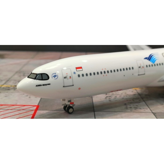 DIECAST PESAWAT TERBANG Garuda Indonesia A330-900neo PK-GHG By Risesoon 1:200 Skala Plastik AIRCRAFT