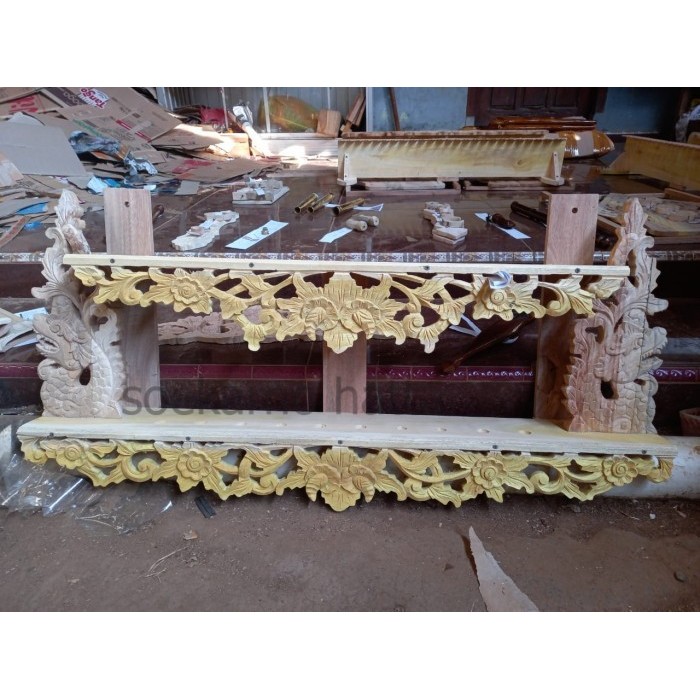 jagrak keris tempel tembok ukir naga kembar ukir bunga SH3565