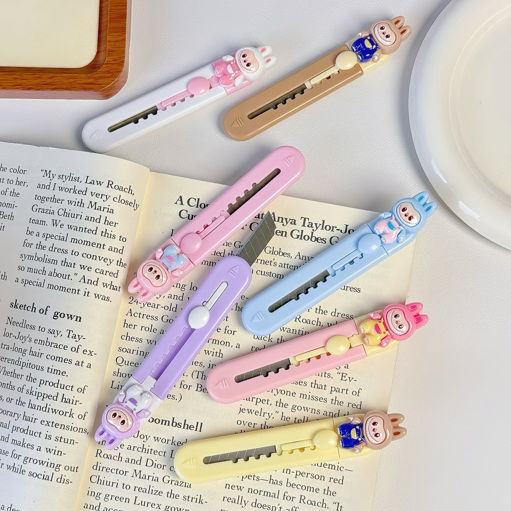 

HYPE N FANCY CUTTER KATER MINI PANJANG LABUBU LABULABU LUBABU THE MONSTER LUCU IMUT POPMART MONSTER READY BANYAK WARNA PASTEL