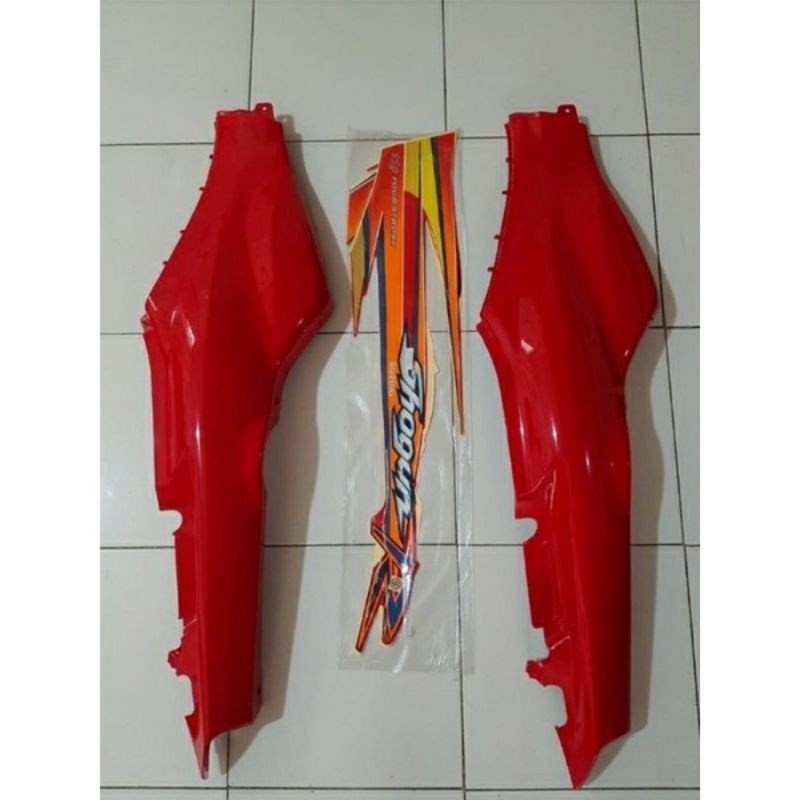 Cover Body Shogun R New 110 warna merah plus stripping