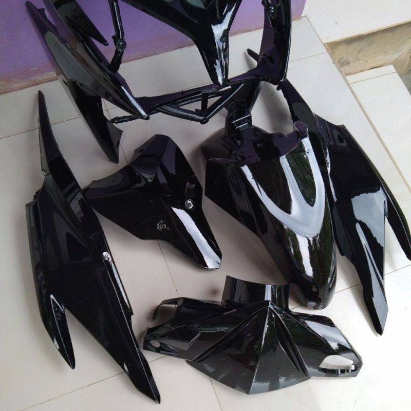 FULL BODY ALUS VARIO 125 OLD/LAMA HITAM