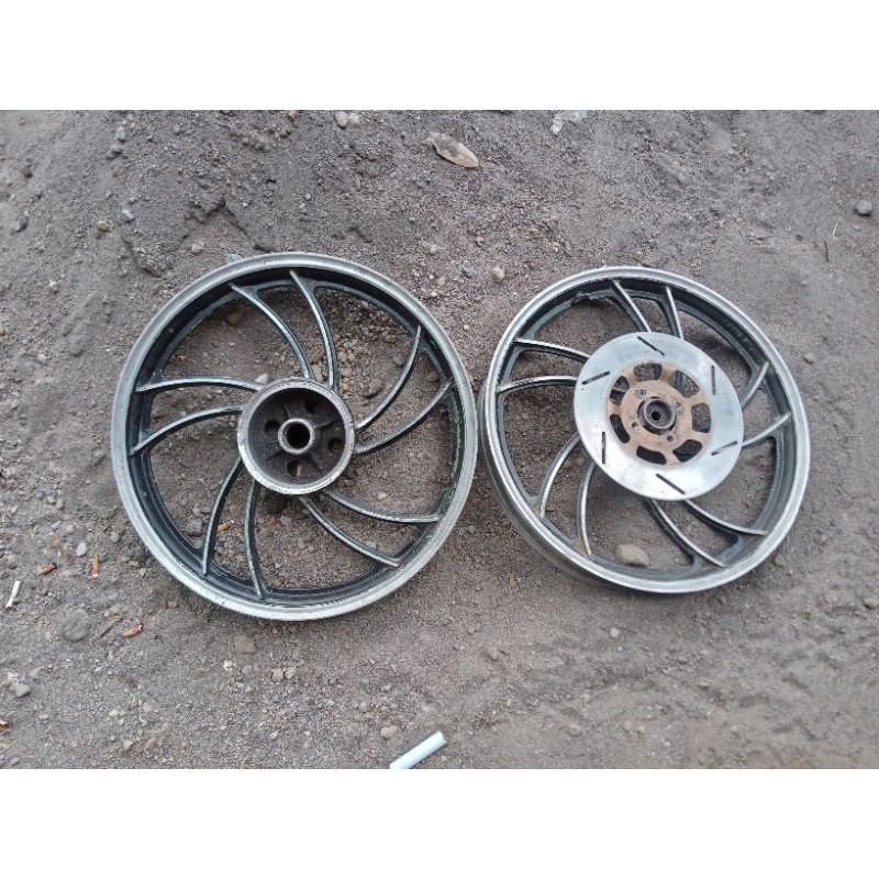 velg racing//velg enkei yamaha rd 125 LC original ring 18