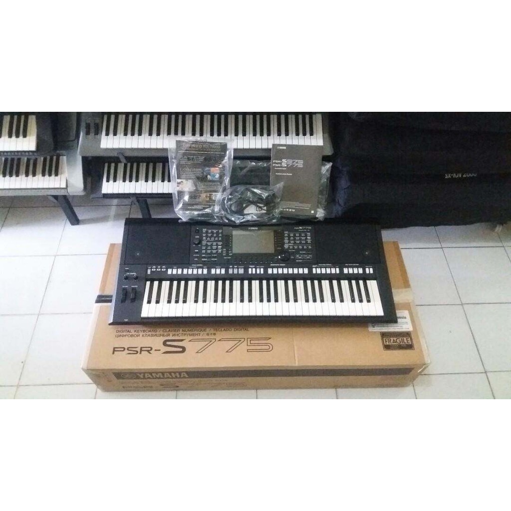 Ready Tipe KEYBOARD
Yamaha Psr s775 Asli Original