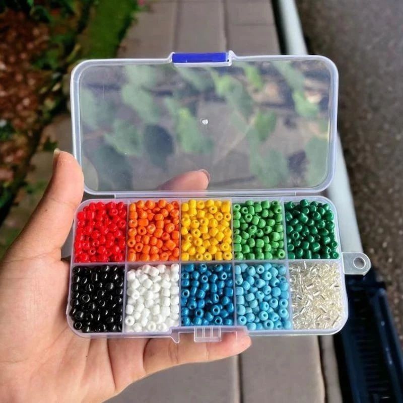 Manik Mote Pasir Paket 1Box 4mm 6/0 Full Colour Bonus Tali Elastis + Tali Giok 2 Meter