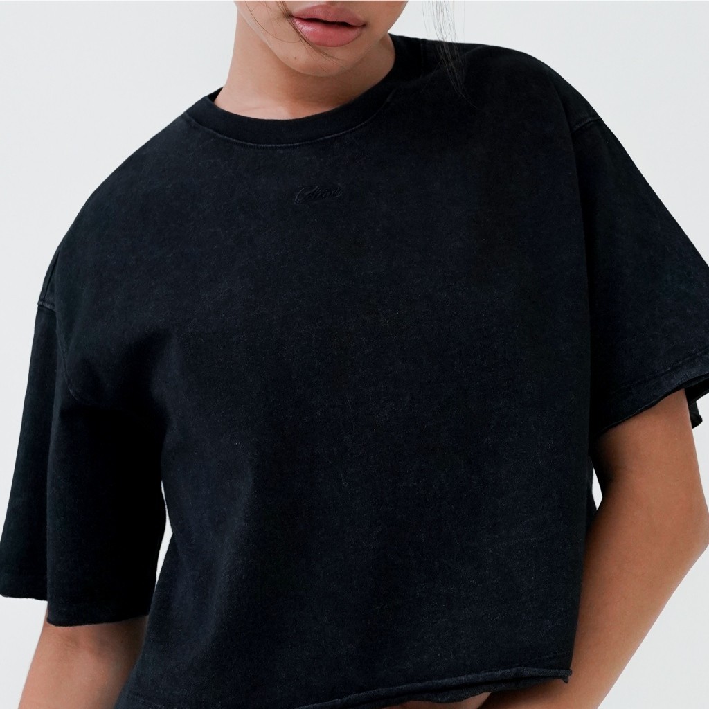 CELCIUS Woman Unfinished Crop T-shirt LIN000904C Hitam