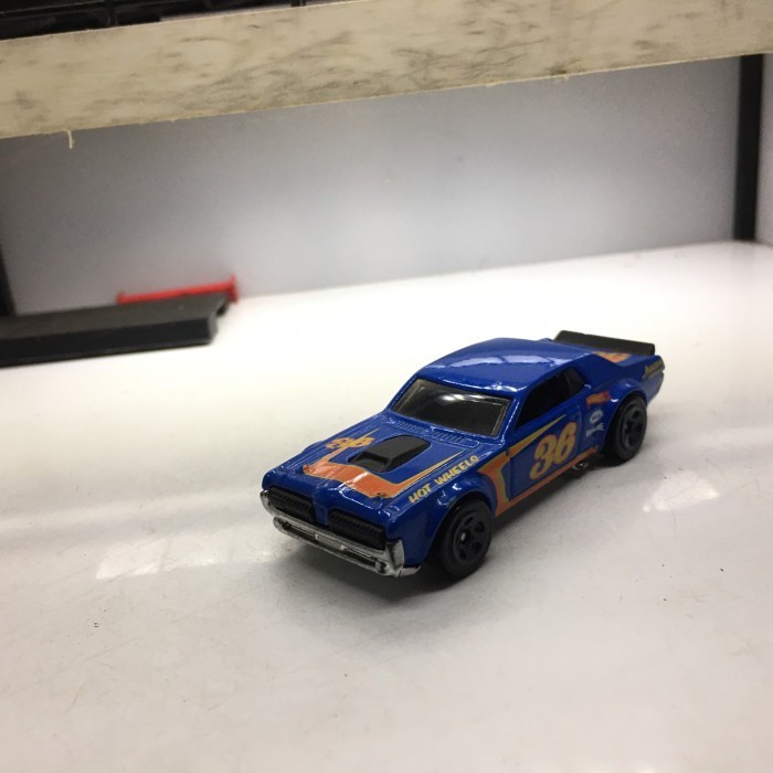 hotwheels 68 mercury cougar biru -SK89