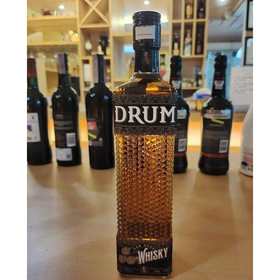 

drink whsky D r u m m m m