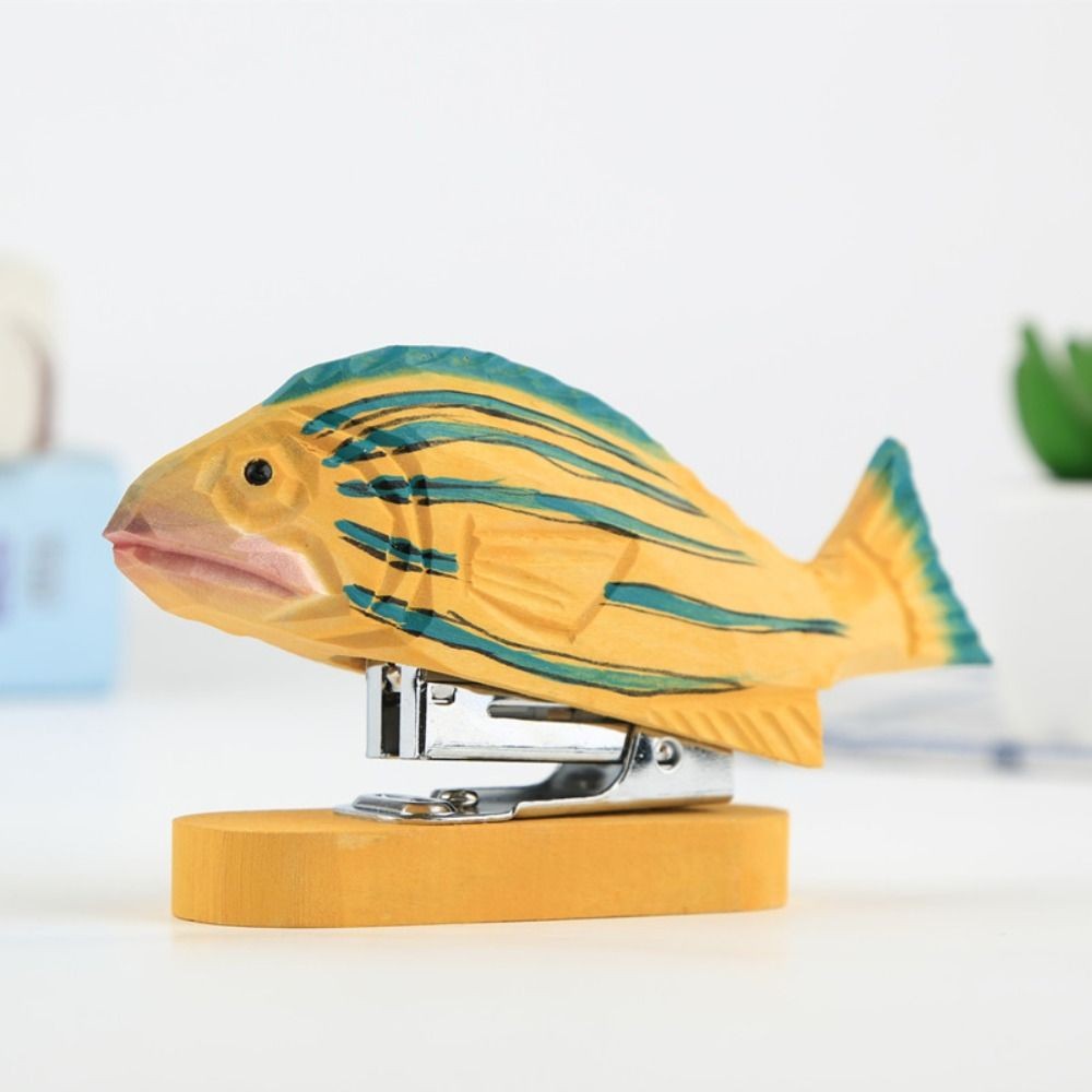

Cute Creative Handmade Woodcarving 3D Animal Stapler Mini Wood Stapler Send staples Office Learning Desktop Decoration