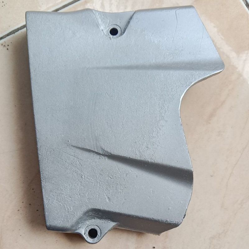 Tutup gir depan Suzuki smash