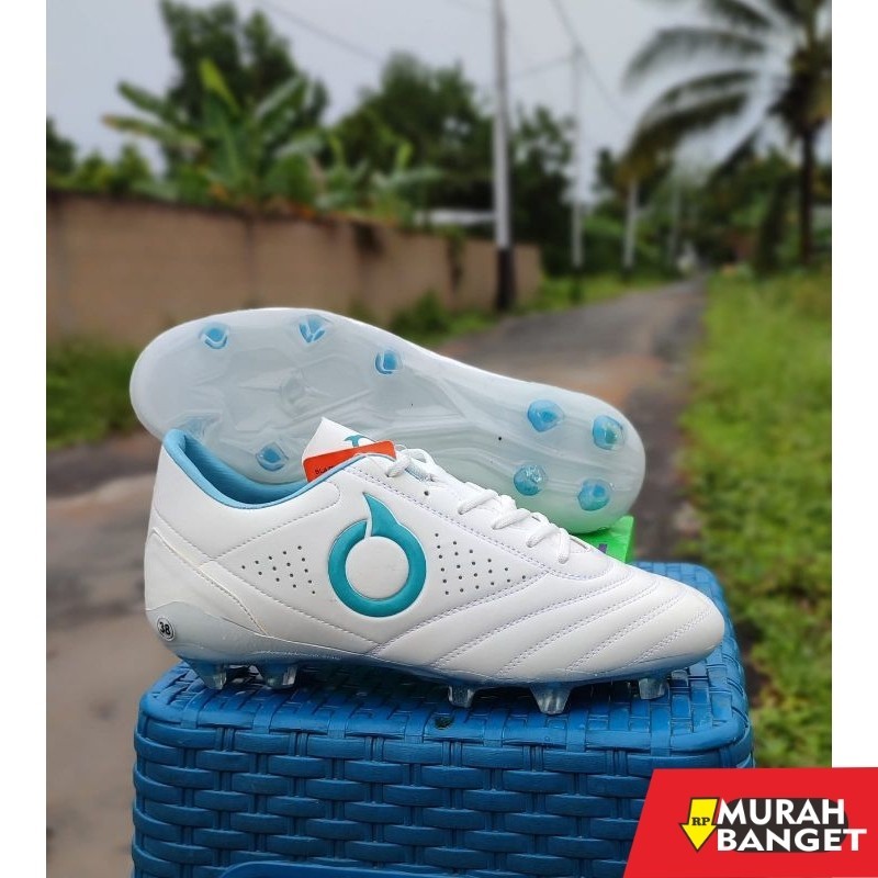 Sepatu specs keren- SEPATU  BOLA PREMIUM TERBARU 2024 MURAH PONTIANAK