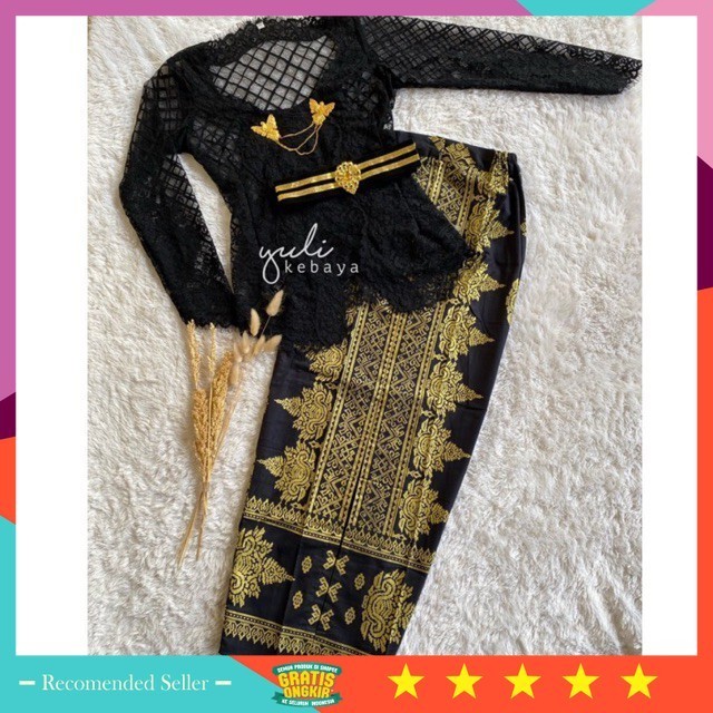 Kebaya Viral Keren Model Terbaru Kekinian / Setelan kebaya bali jadi Brokat semi italy hitam | Kebay