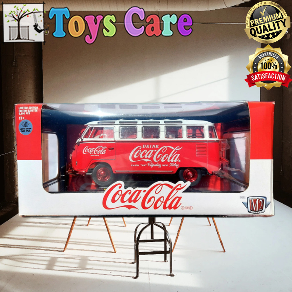 M2 COCA COLA CHASE CAR 1/24 1960 VW VOLKSWAGEN MICROBUS DELUXE USA MODEL - M2 MACHINES SKALA 24 1:24
