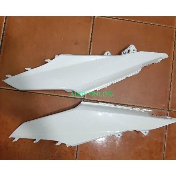 BODY SAMPING BELAKANG HONDA BEAT FI 2014 WARNA PUTIH High quality