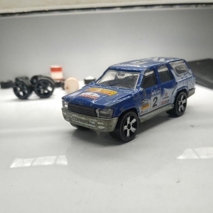 Majorette toyota runner (2)   6A -SK89