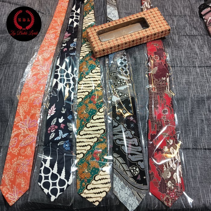 Dasi batik bahan sutra gift souvernir cowok