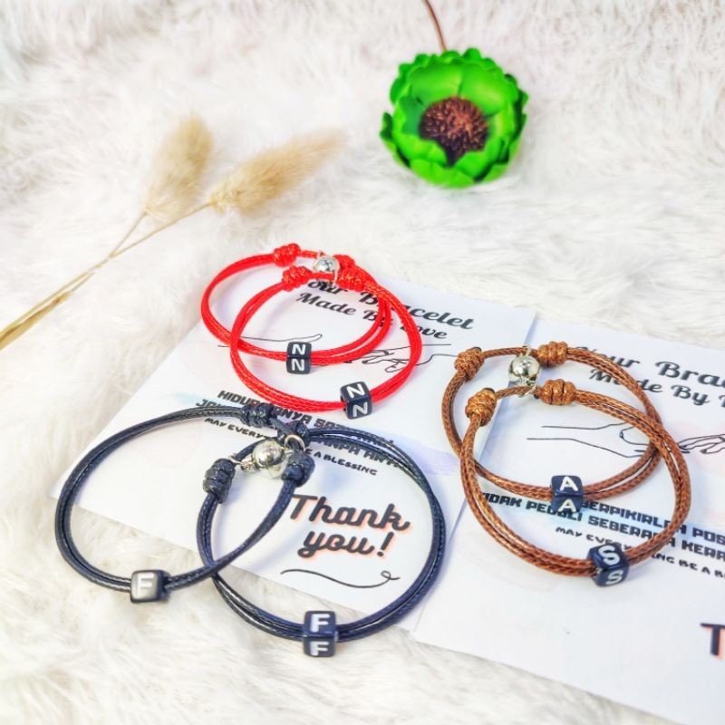 TERMURAH RR_ACC  (BELI 10 GELANG FREE 1PCS ||GELANG COUPLE MAGNET INISIAL NAMA |Tali korea 1.5mm HIT