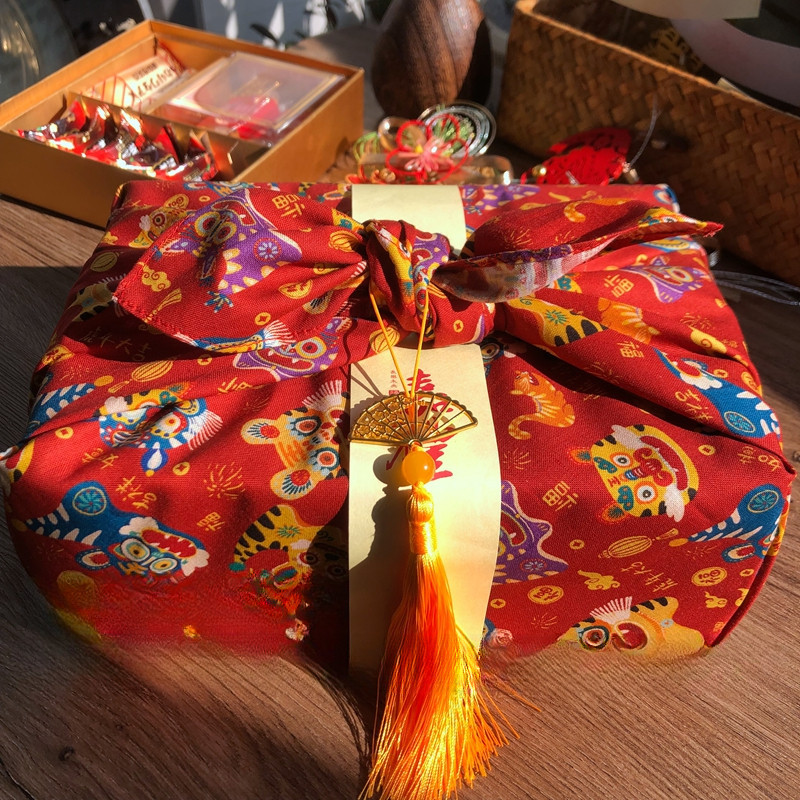 

70x70cm Japanese Style Handkerchief Furoshiki Polyester Material Concise Style One Side Printed Bento Wrapping Cloth Many Uses