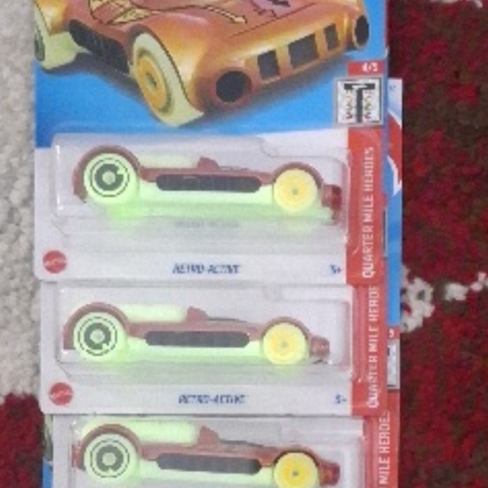 Hotwheels Hot Wheels Retro-Active orange Q24 HTB86
