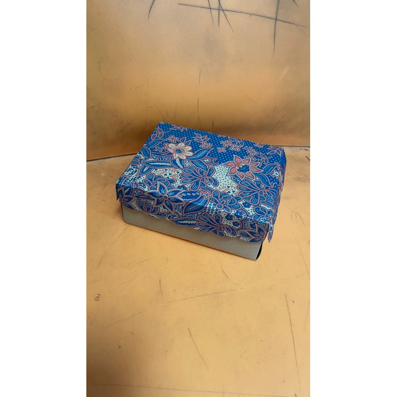 [100 lembar]  kotak nasi putih / kotak nasi coklat / kedus nasi batik coklat / [310 GSM] Kotak Dus K