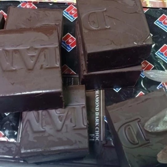 

Coklat blok diamond 1 kg