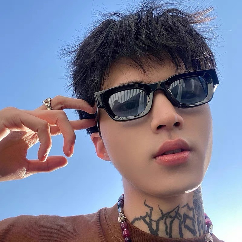 Kacamata Hitam Frame Kotak Pria dan Wanita Sunglasses Gaya Retro Kekinian KacaMata Gaya Trendy