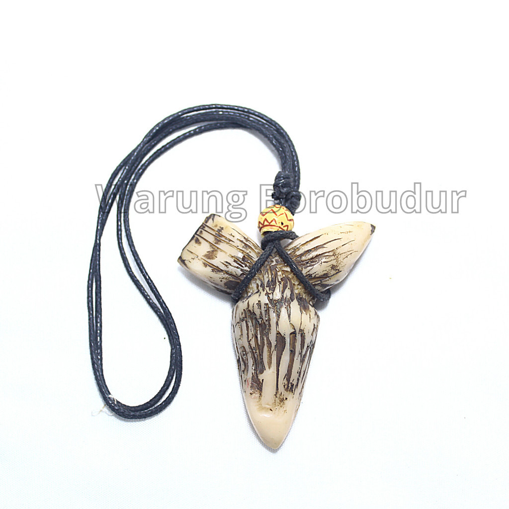Kalung Liontin Gigi Hiu Kalung Etnik Pria Kalung Resin Bentuk Gigi Hiu