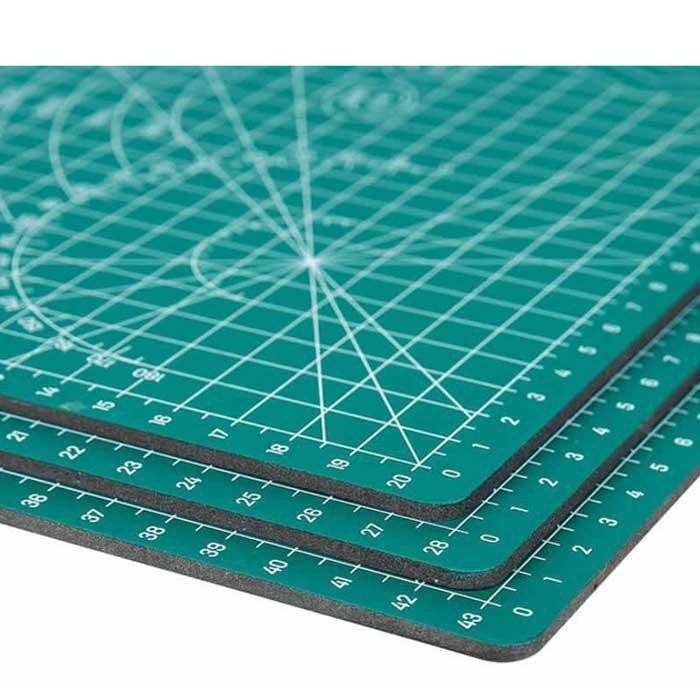 

Cutting Mat Deli A2 Hijau 78402