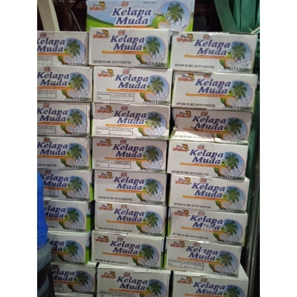 

KELAPA MUDA WONG NDESO/ Minuman NatadeCoco 1 dus pusat grosir jajan lebaran