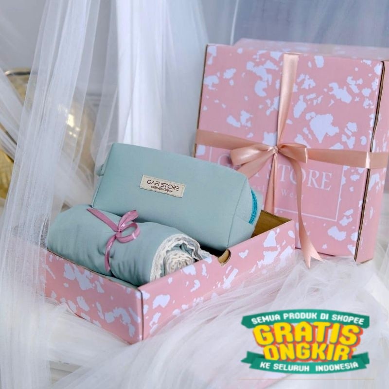 

Hampers Mukena Dewasa 2 in 1 Traveling Murah | Gift Box Terbaru/ keluarga oleh oleh