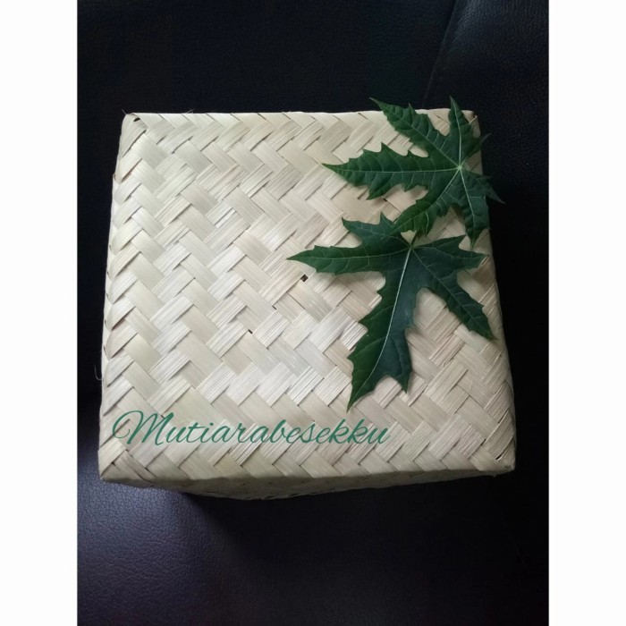 

Besek Bambu Berkualitas Uk 22 x 22