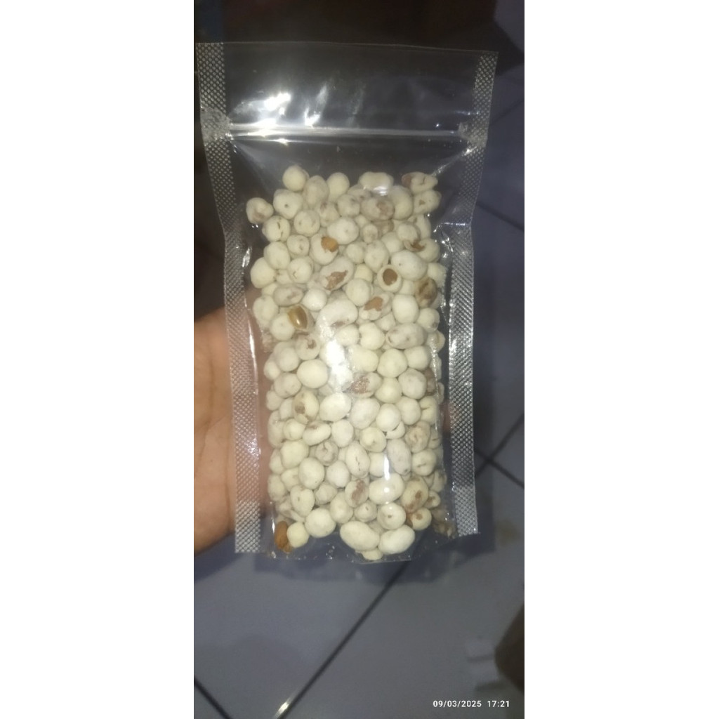 

Kacang atom sukro cap gajah 100gr sedikit terigu