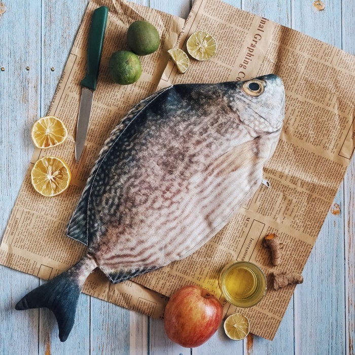

Sale- Pouch ikan Baronang kanvas untuk penggemar seafood