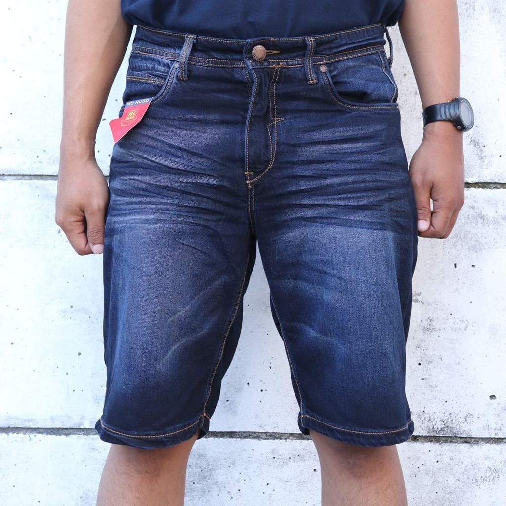 Mc Hugo Jeans  Denim  Pendek  Biru Tua Garis Gradasi Putih Slim Fit.