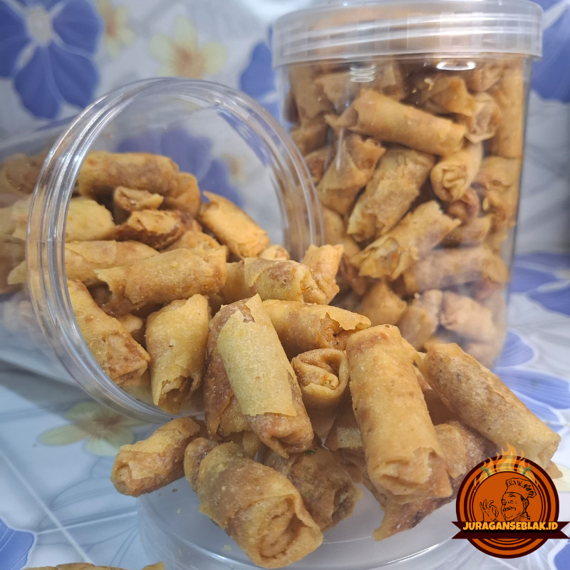 

Sumpia Udang Renyah Kemasan Toples / makanan ringan / Kue Spesial lebaran