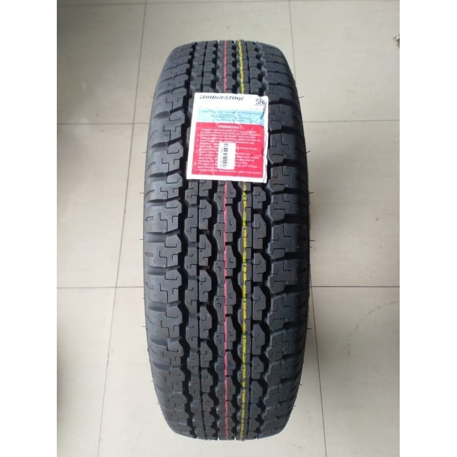 Bridgestone Dueler HT D689 Size 235/75 R15