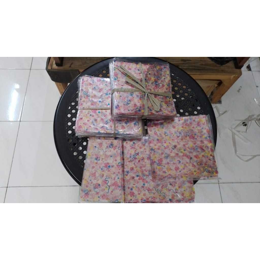 

(100 lembar)Plastik Kaca Opp Madumongso 13x13 / Plastik Bening Motif Jenang / opp jenang / plastik jenang / plastik madumongso / plastik dodol