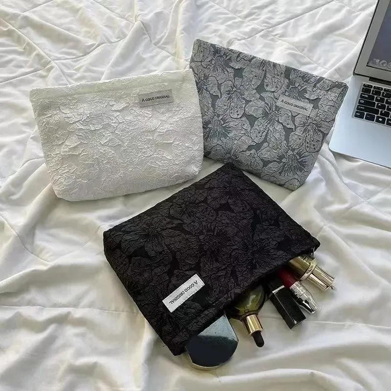 

Canvas Female Floral Makeup Bag Large Cosmetic Bags Pouch Large Capacity Travel Storage Bags Simple Ladies Clutch Handbags