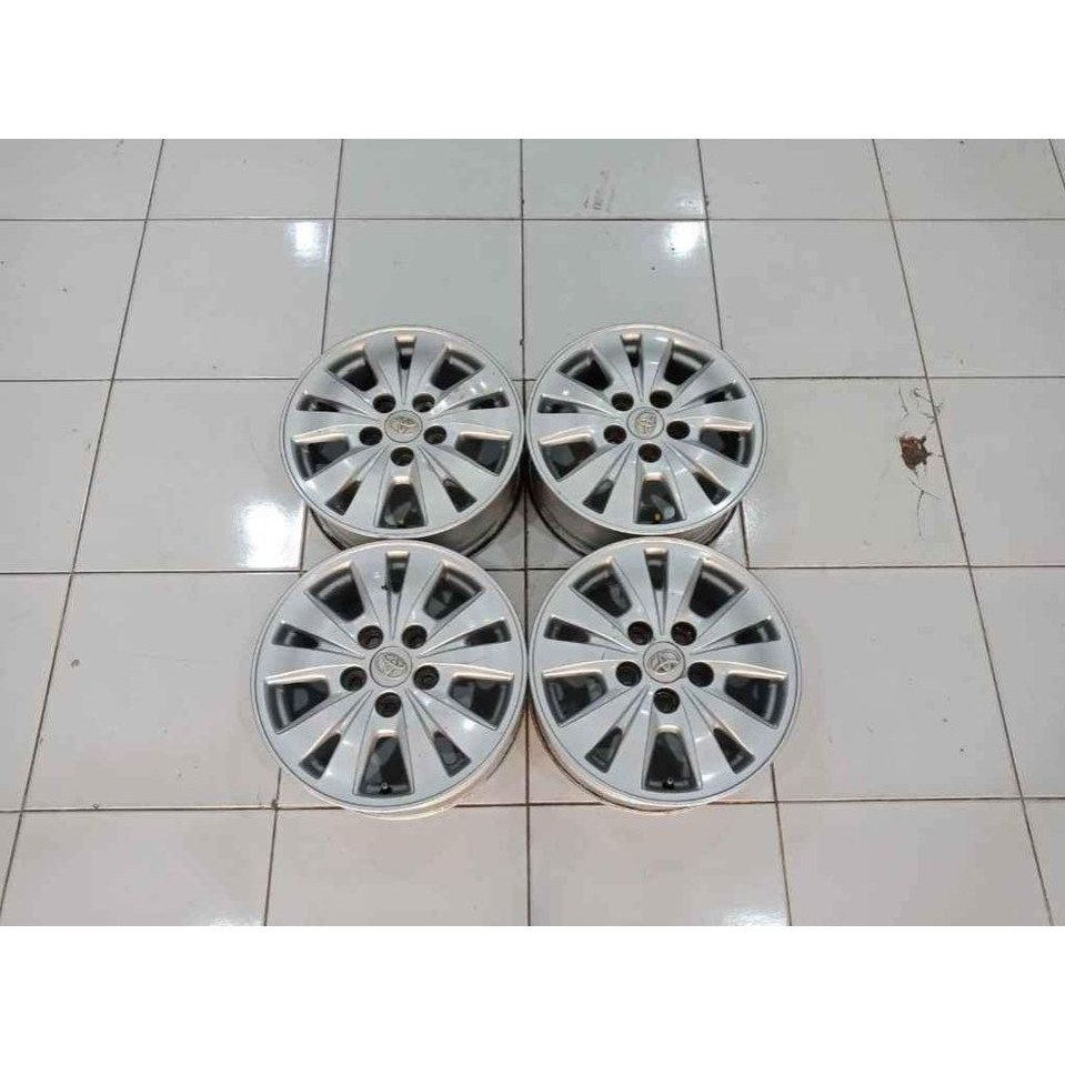 Velg Second Copotan Innova Ring 15 Pcd 5x114.3 Silver