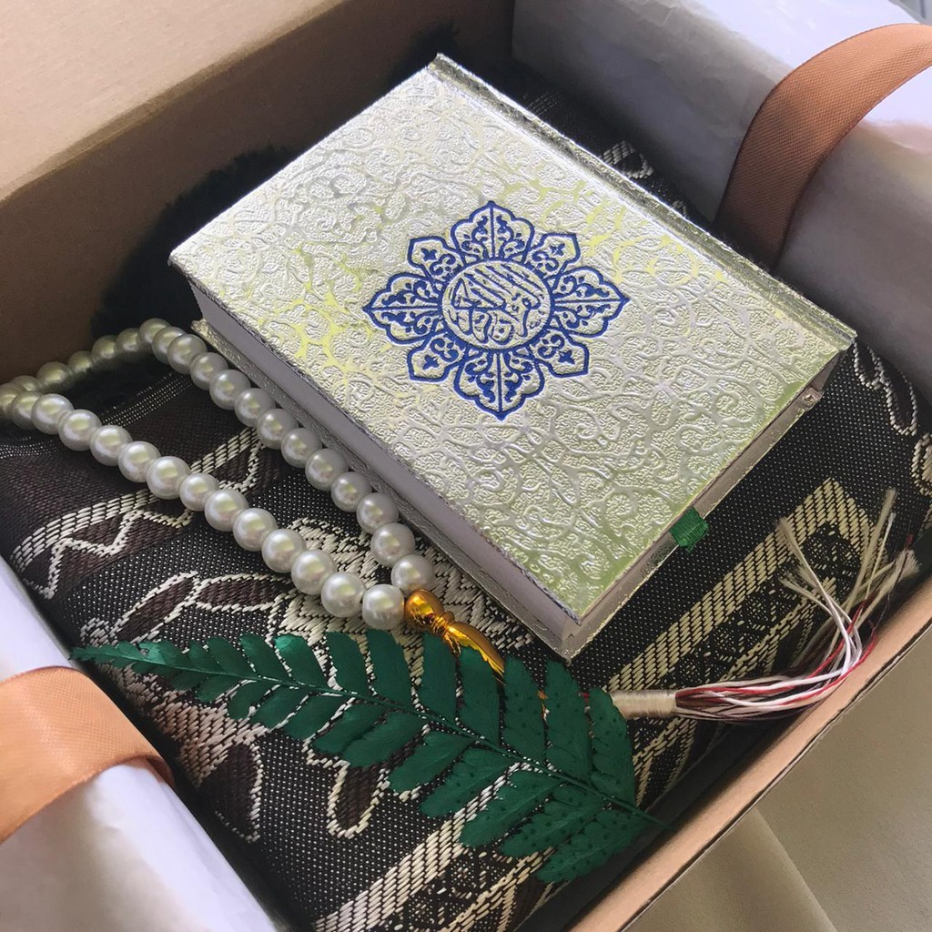

[SP1] PAKET KADO SOUVENIR HAMPERS SAJADAH ALQURAN TASBIH PREMIUM - GIFTBOX SET LEBARAN YASIN TAHLIL/ COD lebaran ramadhan