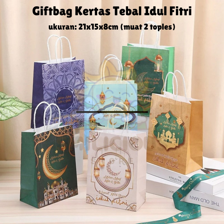 

Paperbag Ramadhan Lebaran Idul Fitri 21x15x8cm Souvenir Hampers Giftbag Bahan Kertas Premium Tidak Mudah Sobek / Tas Kertas Souvenir Lebaran Idul Fitri Ramadhan Kareem