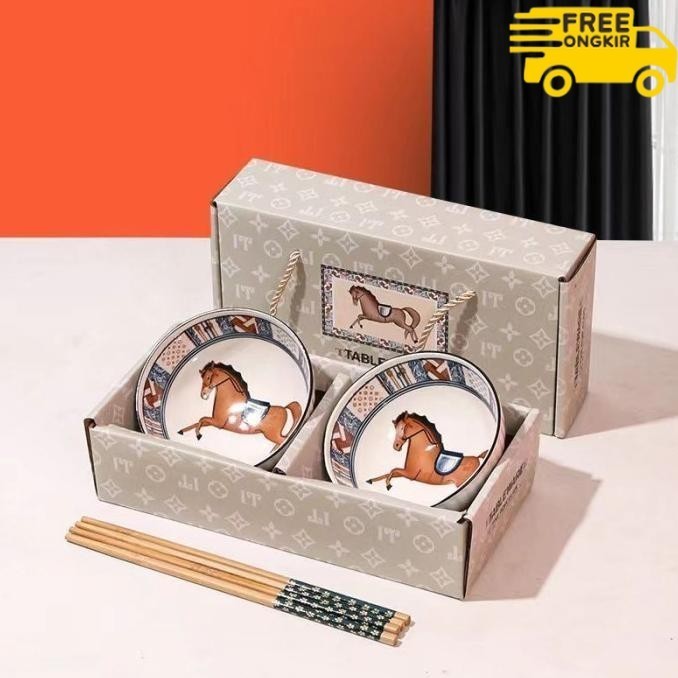 

✨LARIS✨ -Hampers Christmas Mangkok Set Sumpit Natal 2023 Rusa Souvenir Natal - Kuda, ISI 2