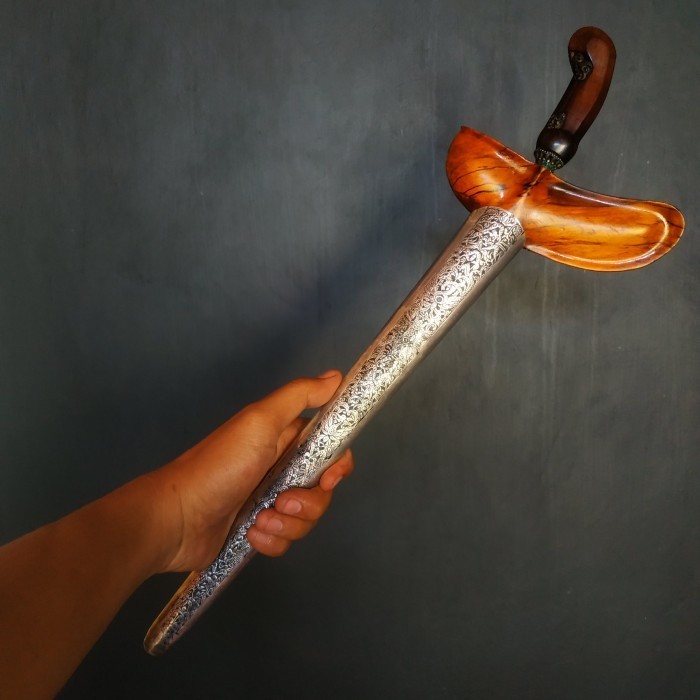 

Keris Sempono Luk 9 Pamor Kenanga Ginubah Pajajaran Sepuh Kuno Tua.